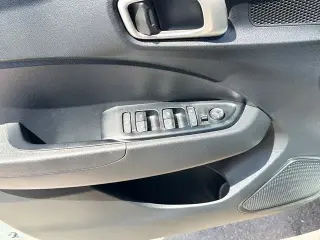Hyundai VENUE 2025 SE 4dr Crossover