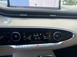 Genesis GV70 2023 AWD 2.5T Standard 4dr SUV