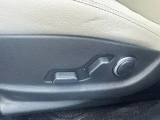 Genesis GV70 2023 AWD 2.5T Standard 4dr SUV