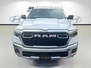 Ram 1500 2025 4x2 Tradesman 4dr Crew Cab 5.6 ft. SB Pickup