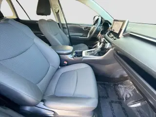 Toyota RAV4 2025 LE 4dr SUV