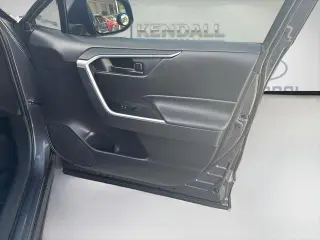 Toyota RAV4 2025 LE 4dr SUV