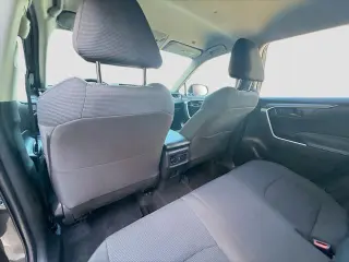 Toyota RAV4 2025 LE 4dr SUV