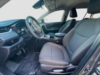 Toyota RAV4 2025 LE 4dr SUV
