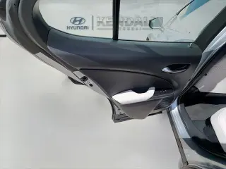 Lexus UX 300h 2025 4dr Crossover