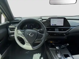 Lexus UX 300h 2025 4dr Crossover