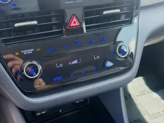Hyundai IONIQ Hybrid 2020 SEL 4dr Hatchback