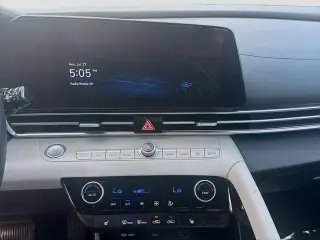 Hyundai ELANTRA 2023 Limited 4dr Sedan SULEV