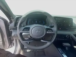 Hyundai ELANTRA 2026 SEL Sport Premium 4dr Sedan