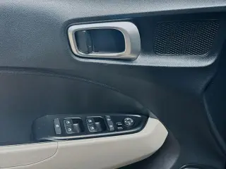Hyundai VENUE 2022 SEL 4dr Crossover