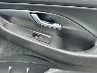 Hyundai ELANTRA GT 2018 4dr Hatchback 6M
