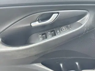 Hyundai ELANTRA GT 2018 4dr Hatchback 6M