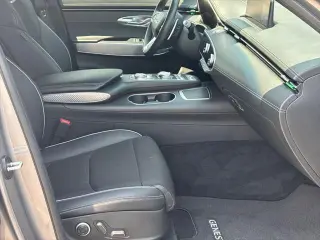 Genesis GV70 2024 AWD 2.5T Standard 4dr SUV