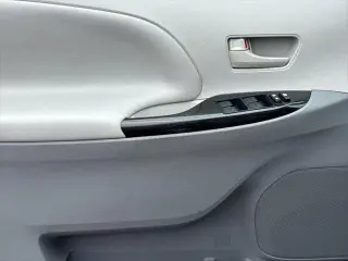 Toyota Sienna 2014 LE 7-Passenger Auto Access Seat 4dr Mini-Van