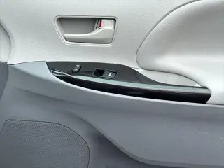 Toyota Sienna 2014 LE 7-Passenger Auto Access Seat 4dr Mini-Van