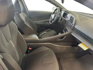 Hyundai ELANTRA 2026 SEL Sport Premium 4dr Sedan