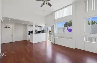 2 Bedroom Apt in Central LA