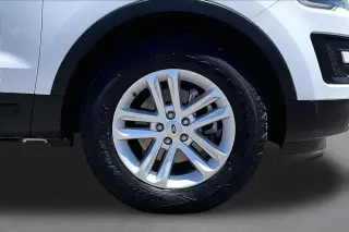Ford Explorer 2017 AWD Base 4dr SUV