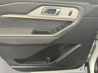 Ford Explorer 2025 AWD Active 4dr SUV