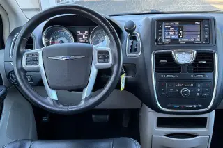 Chrysler Town and Country 2013 Touring 4dr Mini-Van