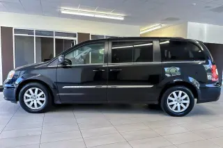 Chrysler Town and Country 2013 Touring 4dr Mini-Van