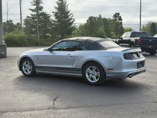 Ford Mustang 2013 V6 2dr Convertible