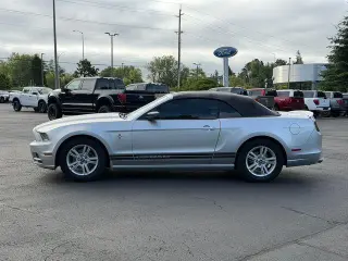 Ford Mustang 2013 V6 2dr Convertible
