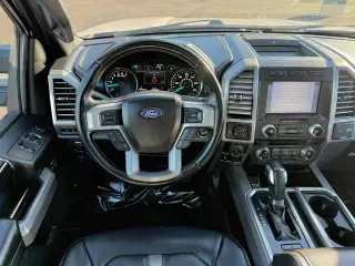 Ford F-150 2018 4x4 Platinum 4dr SuperCrew 5.5 ft. SB