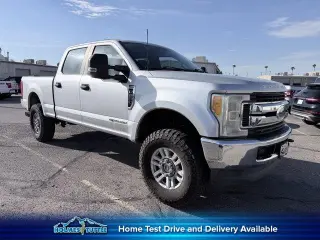 Ford F-250 Super Duty 2017 4x4 XL 4dr Crew Cab 6.8 ft. SB Pickup