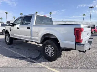 Ford F-250 Super Duty 2017 4x4 XL 4dr Crew Cab 6.8 ft. SB Pickup