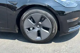 Tesla Model 3 2023 4dr Sedan