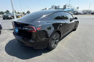 Tesla Model 3 2023 4dr Sedan