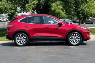 Ford Escape 2022 AWD Titanium 4dr SUV