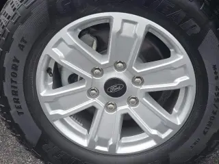 Ford Ranger 2024 4x4 XL 4dr SuperCrew 5.0 ft. SB