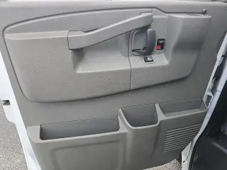 GMC Savana 2023 2500 3dr Extended Cargo Van