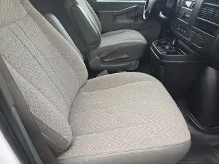GMC Savana 2023 2500 3dr Extended Cargo Van