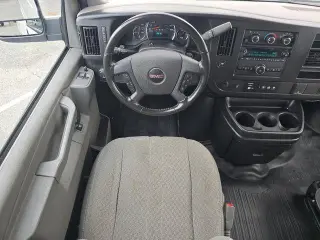 GMC Savana 2023 2500 3dr Extended Cargo Van