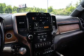 Ram 1500 2019 4x4 Laramie Longhorn 4dr Crew Cab 6.4 ft. SB Pickup