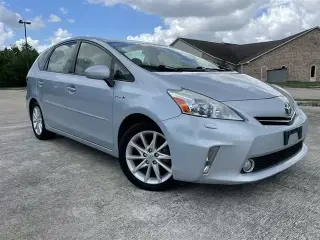 Prius V Class III --- 2013