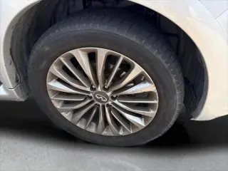 INFINITI QX80 2019 Luxe 4dr SUV