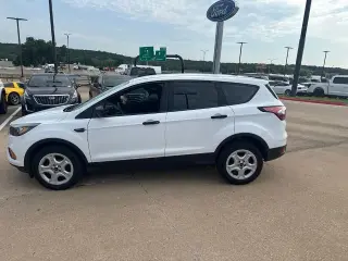 Ford Escape 2018 S 4dr SUV