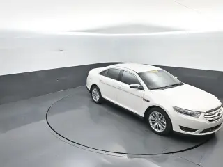 Ford Taurus 2018 Limited 4dr Sedan