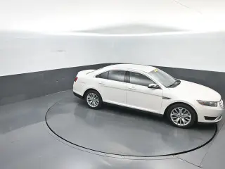 Ford Taurus 2018 Limited 4dr Sedan