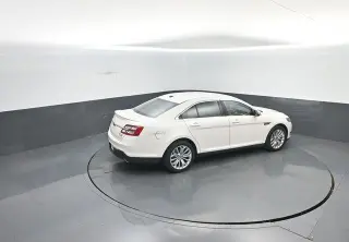 Ford Taurus 2018 Limited 4dr Sedan