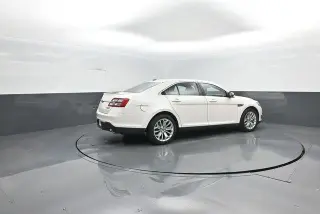 Ford Taurus 2018 Limited 4dr Sedan