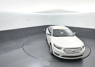 Ford Taurus 2018 Limited 4dr Sedan