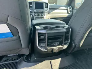 Ram 1500 2022 4x4 Big Horn 4dr Crew Cab 5.6 ft. SB Pickup