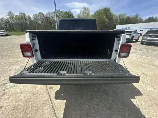 Jeep Gladiator 2021 4x4 Willys 4dr Crew Cab 5.0 ft. SB