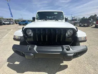 Jeep Gladiator 2021 4x4 Willys 4dr Crew Cab 5.0 ft. SB
