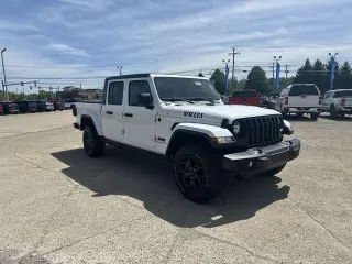 Jeep Gladiator 2021 4x4 Willys 4dr Crew Cab 5.0 ft. SB